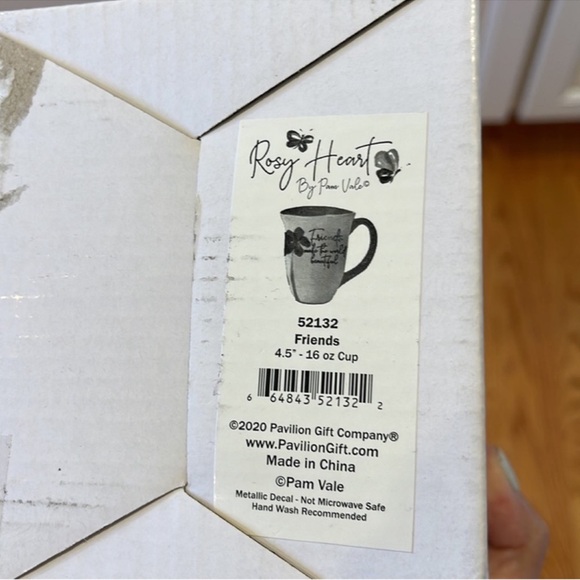 New in Box Rosy Heart "Friends" 16 oz. Mug - Picture 13 of 13